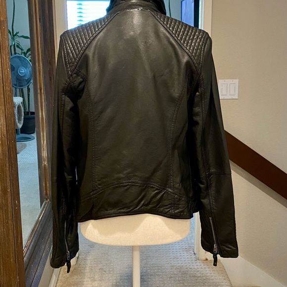 Sold Abercrombie & Fitch moto jacket - Picture 3 of 11